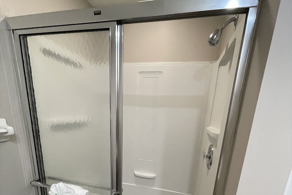Photo of Bathroom in Hemingway Village