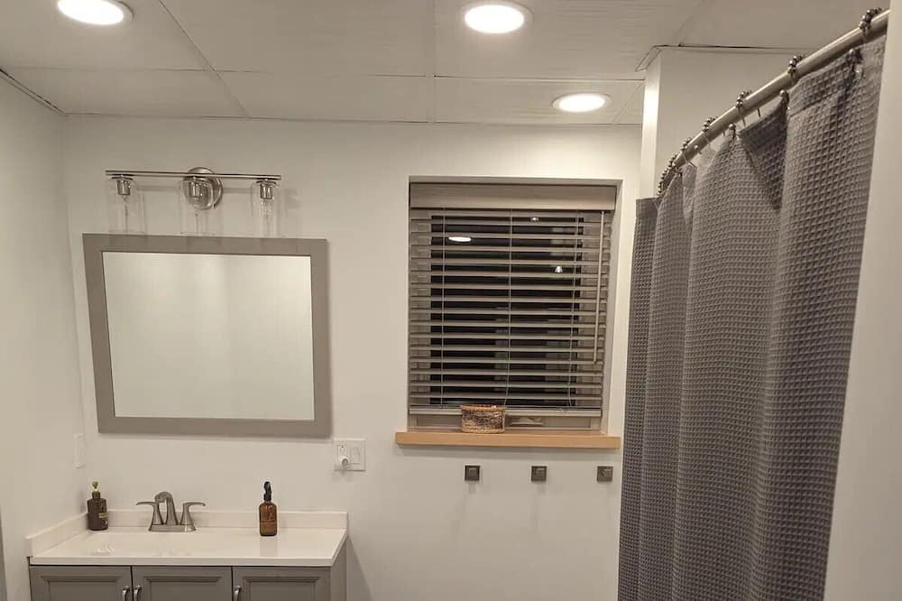 Photo of Bathroom in New Vineyard