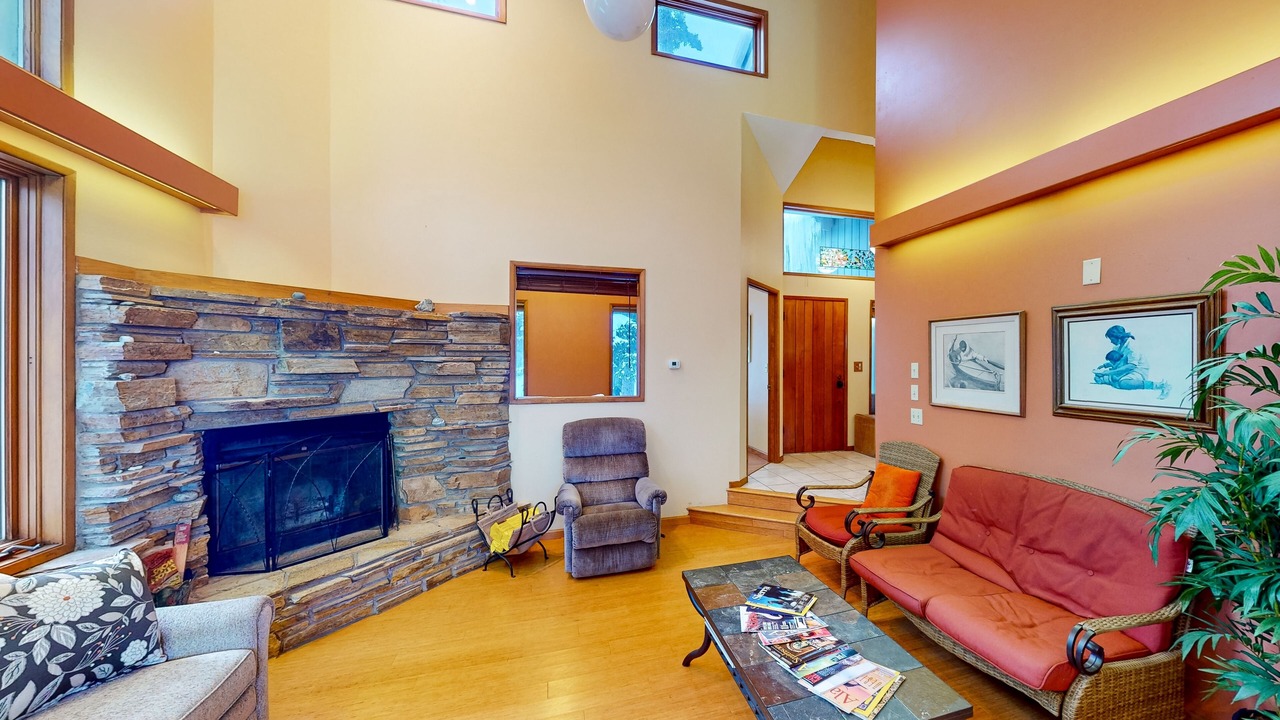 Photo of Livingroom in Bayshore - Klatt