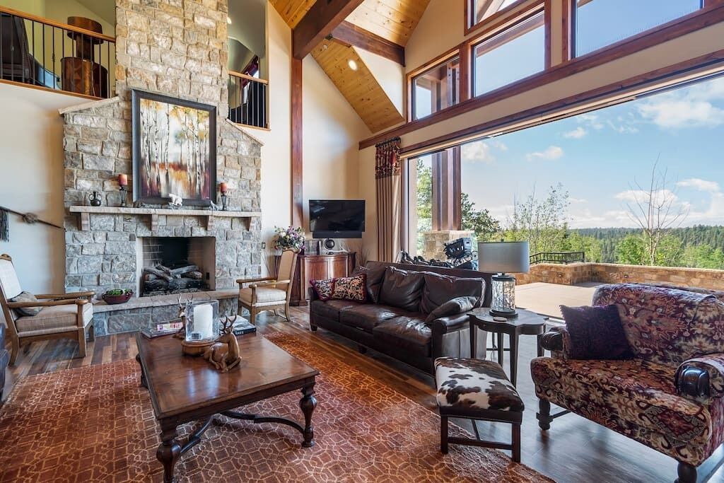 Photo of Livingroom in Woodland Park