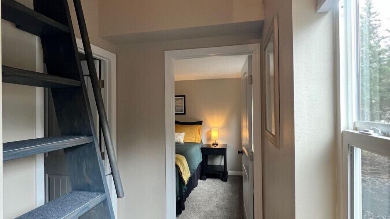 Photo of Bedroom in Questa Woods