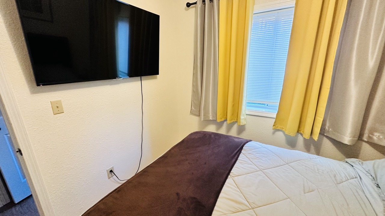 Photo of Bedroom in Kodiak