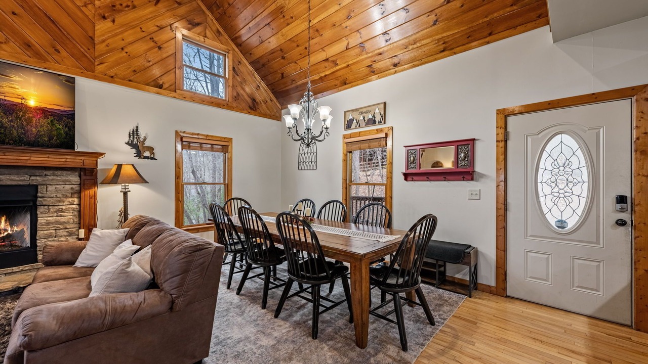 Photo of Bedroom in Ellijay