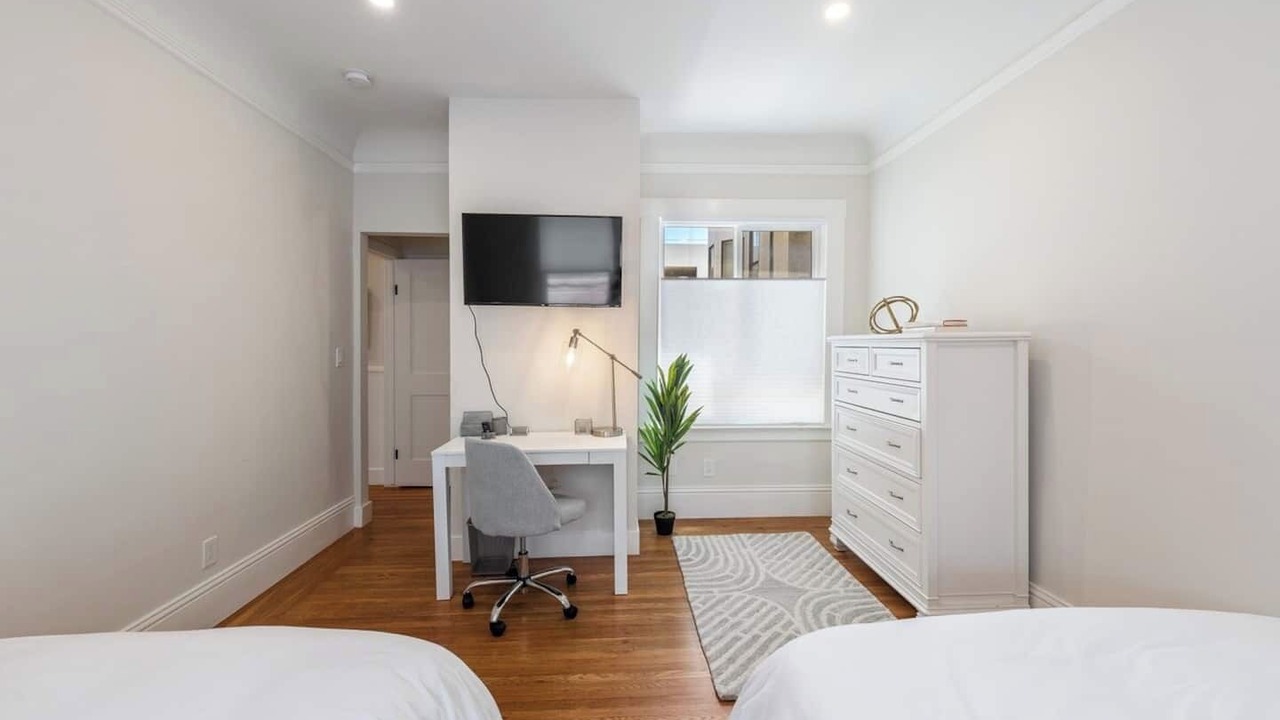 Photo of Bedroom in Richmond District