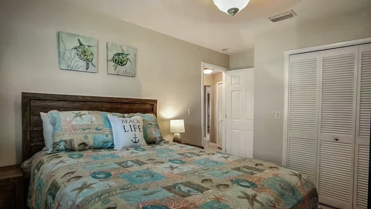 Photo of Bedroom in Eight Lakes