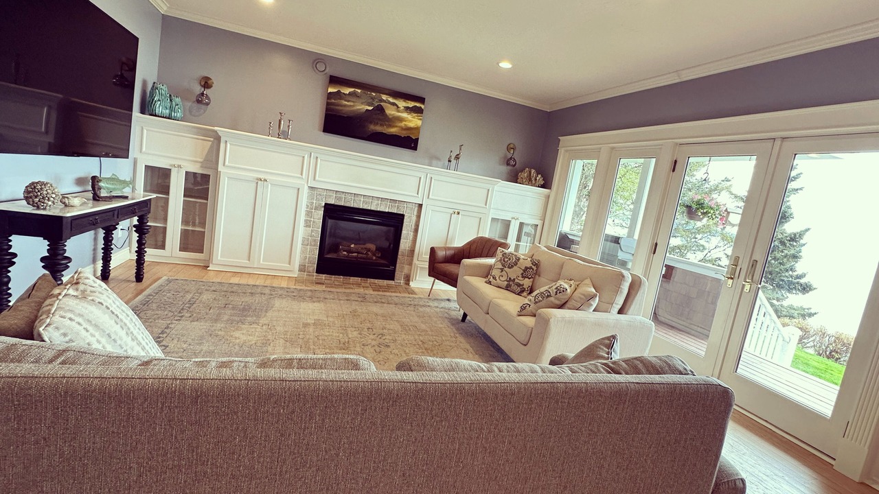 Photo of Livingroom in Homer
