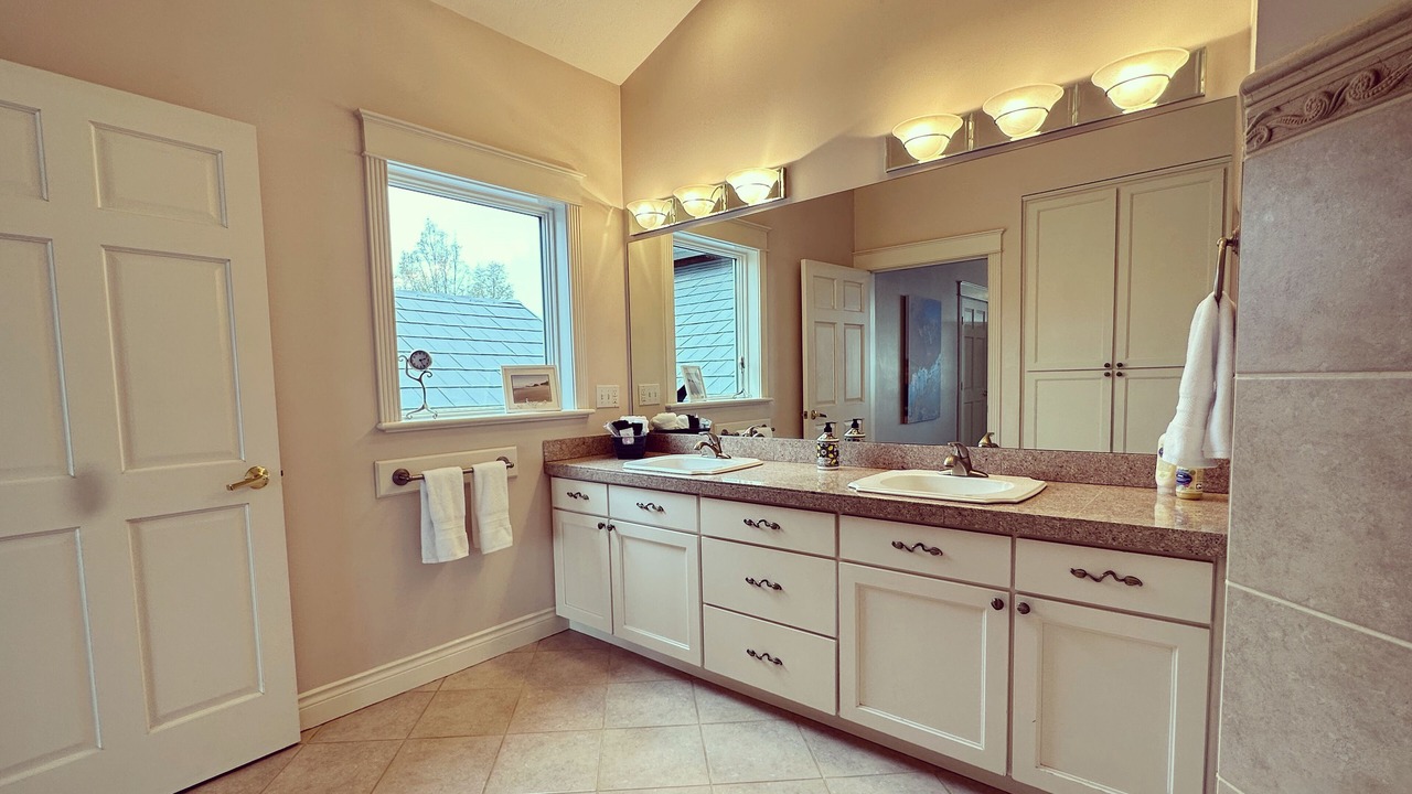 Photo of Bathroom in Homer