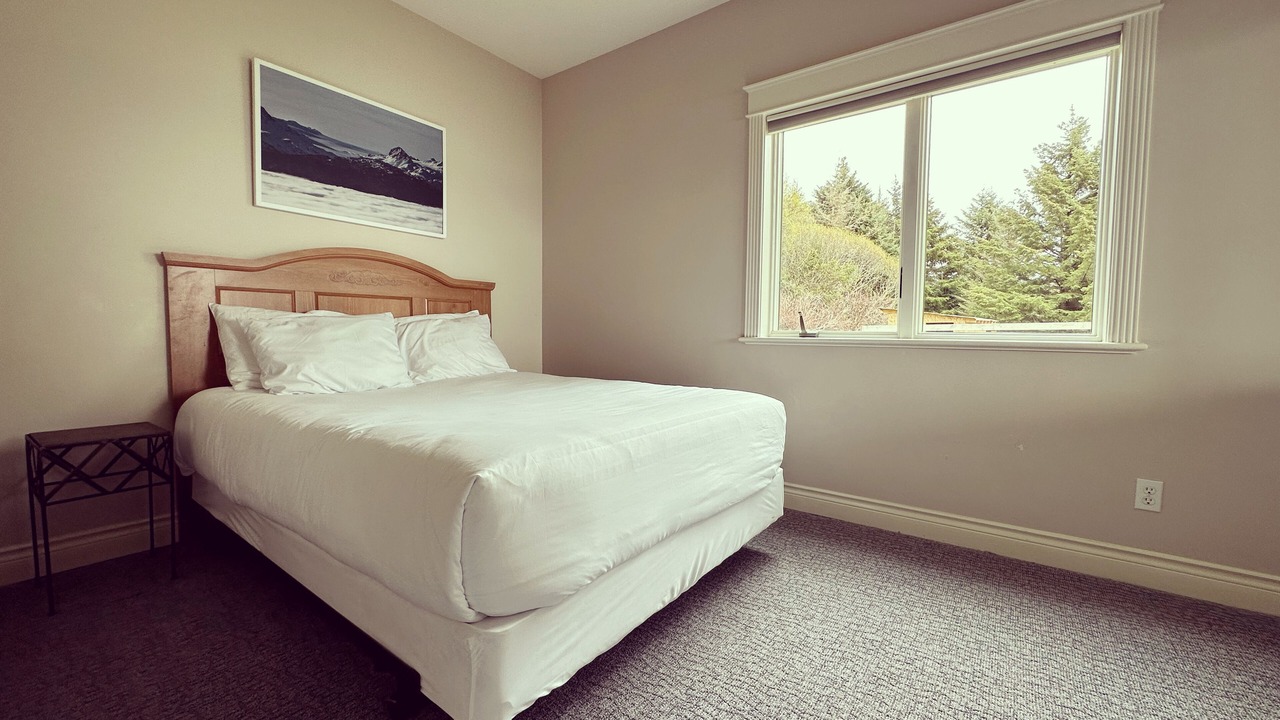 Photo of Bedroom in Homer
