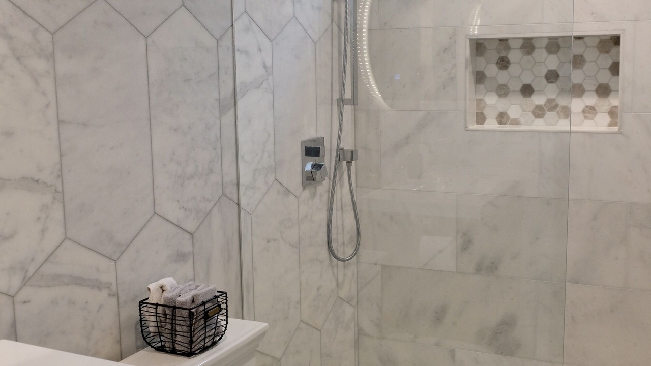 Photo of Bathroom in Miraloma Park