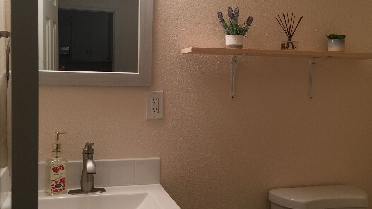Photo of Bathroom in Mendenhaven