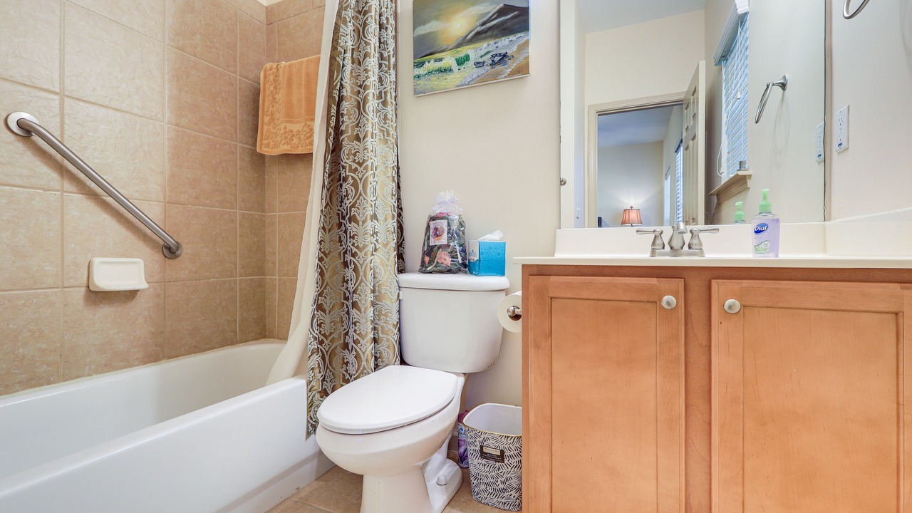 Photo of Bathroom in Belvedere Park