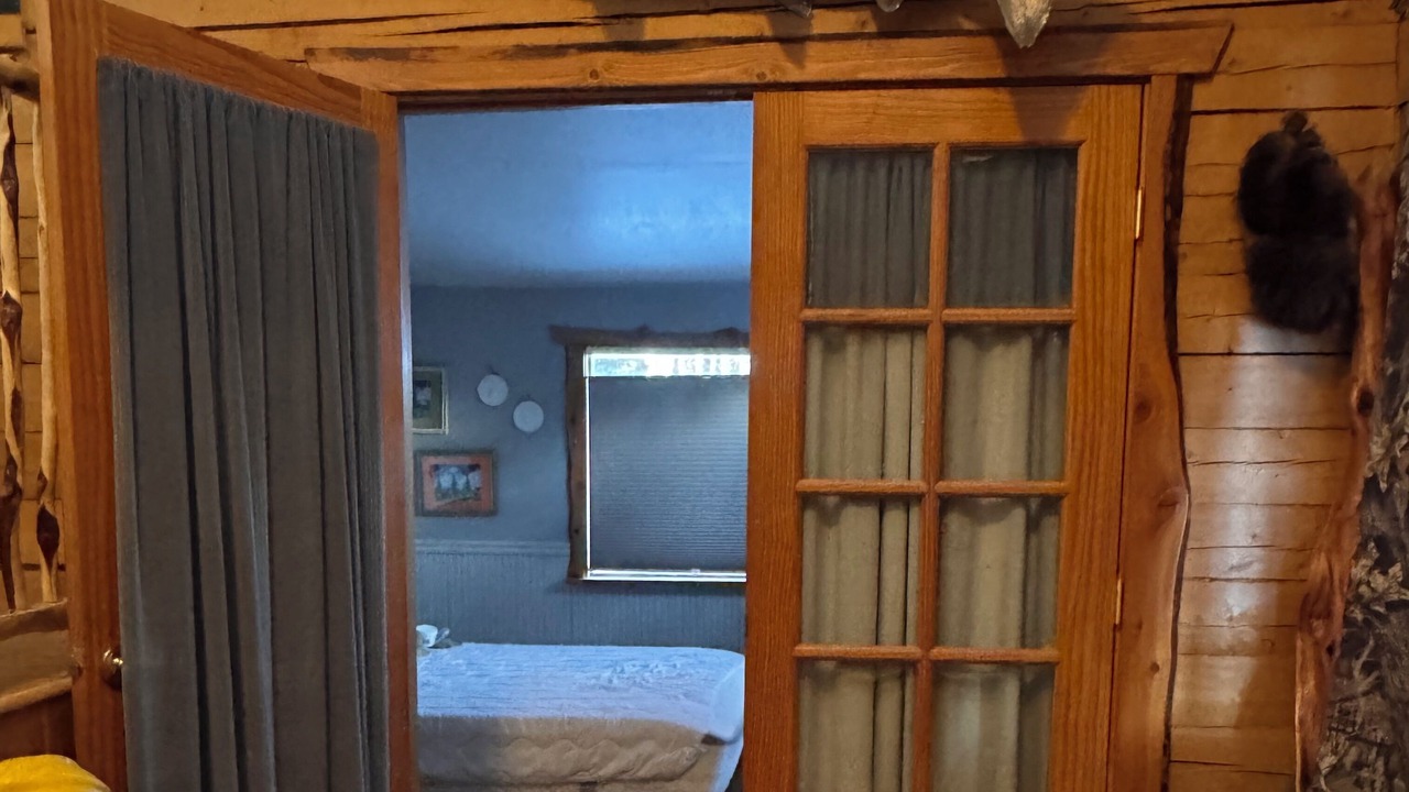 Photo of Bedroom in Ninilchik