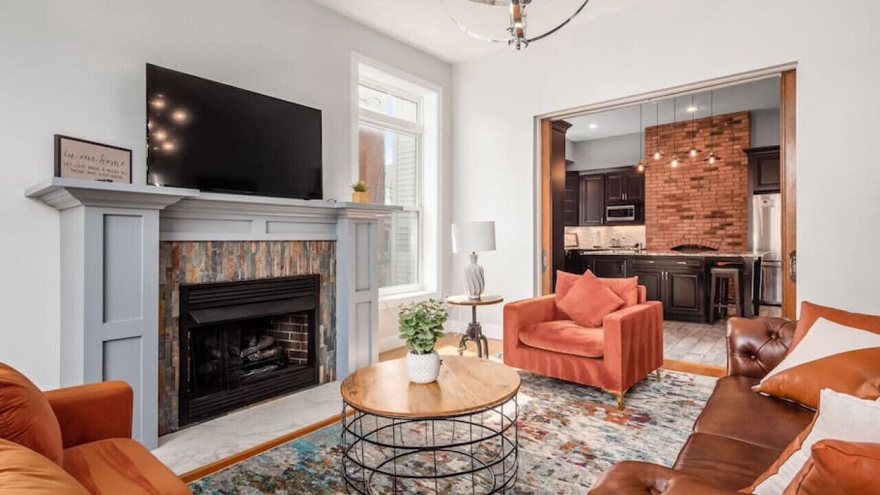 Photo of Livingroom in Near East Columbus