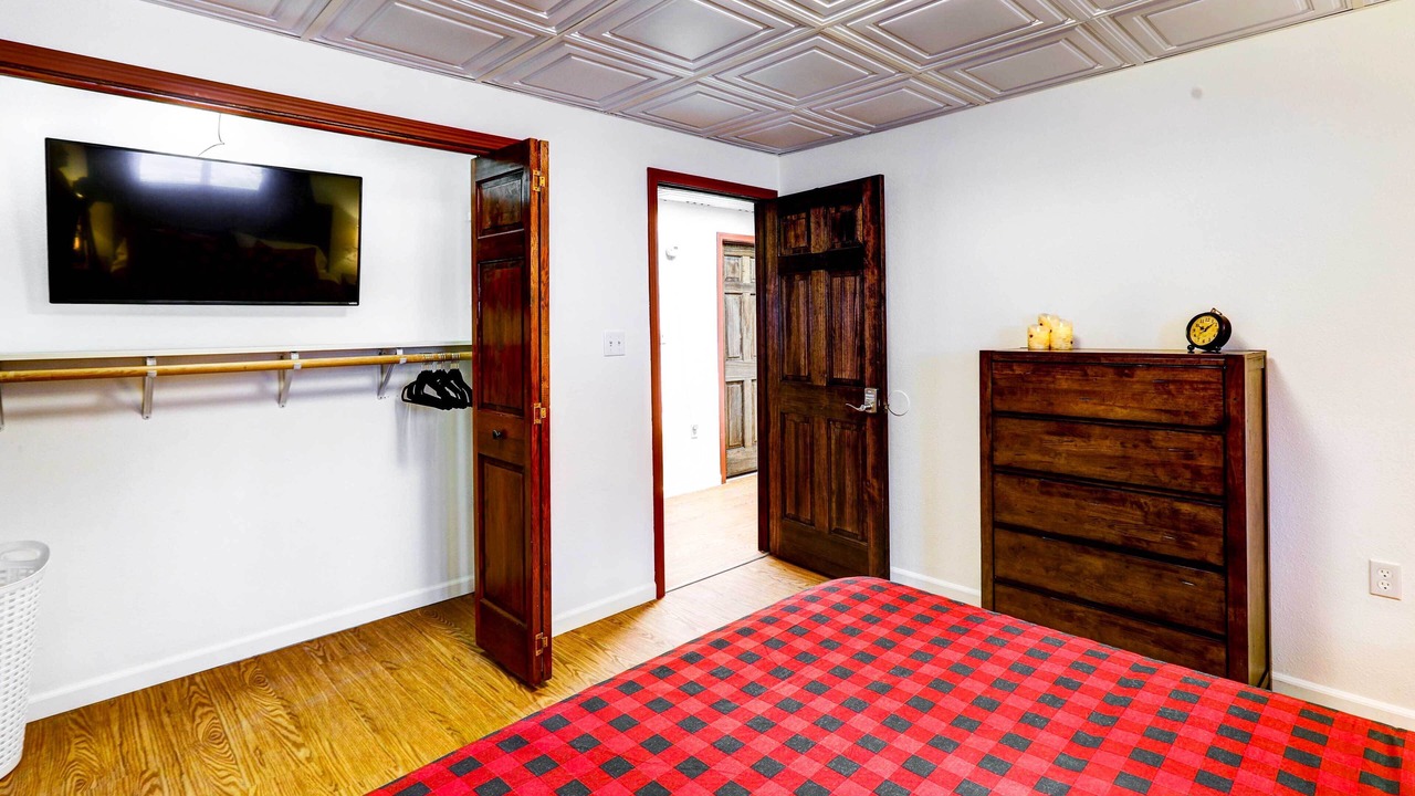 Photo of Bedroom in Fairbanks