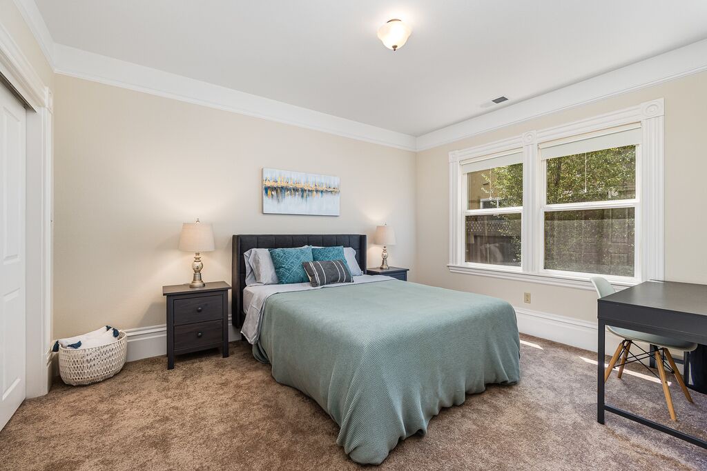 Photo of Bedroom in West Alameda