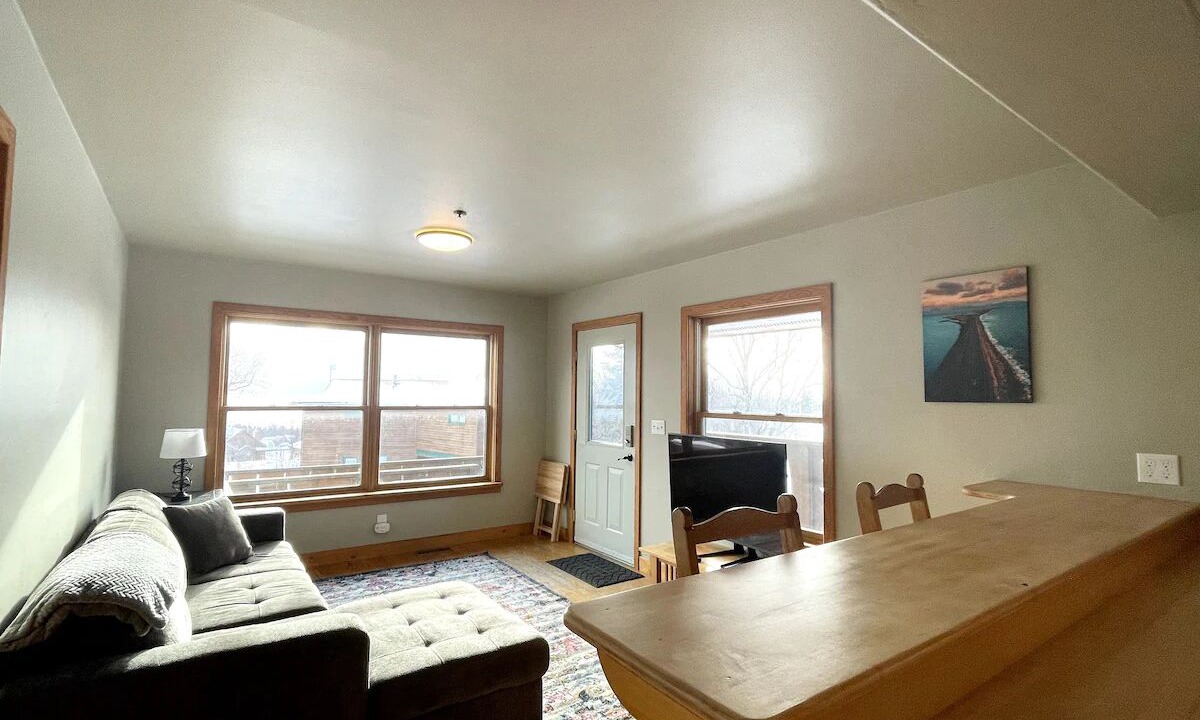 Photo of Livingroom in Homer