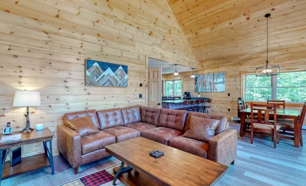 Photo of Livingroom in Carrabassett Valley