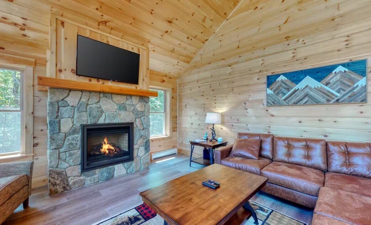 Photo of Livingroom in Carrabassett Valley