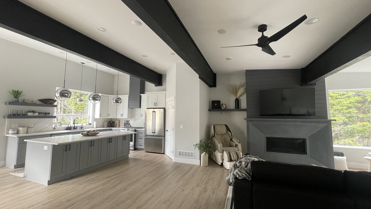 Photo of Livingroom in Girdwood