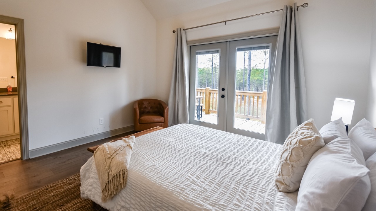 Photo of Bedroom in Ellijay