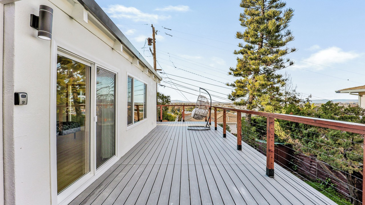 Photo of Patio Balcony in South San Mateo