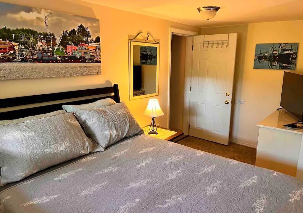 Photo of Bedroom in Ketchikan