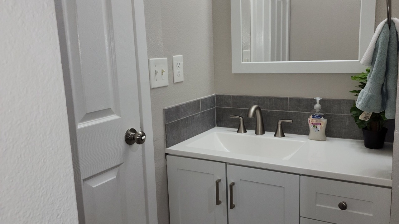 Photo of Bathroom in Bayshore - Klatt