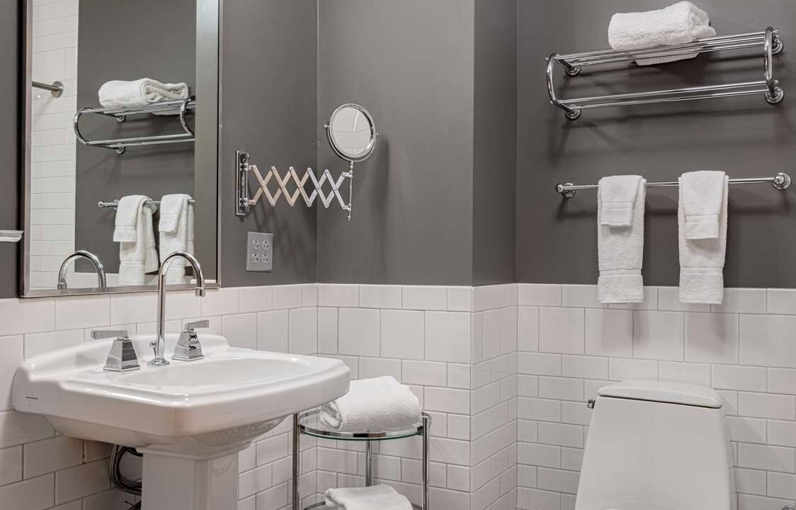 Photo of Bathroom in Downtown Columbus