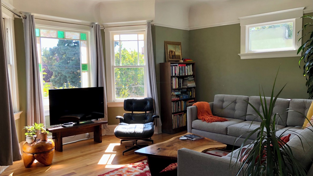 Photo of Livingroom in South Berkeley