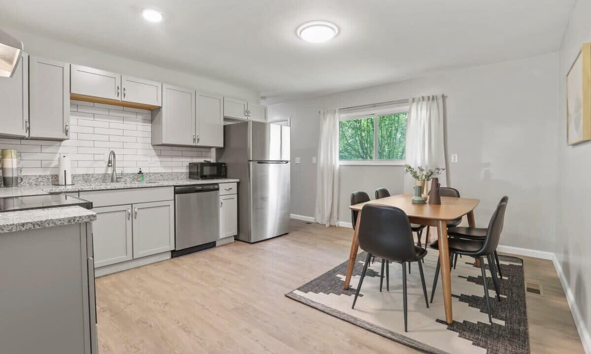 Photo of Kitchen in Royal Manor