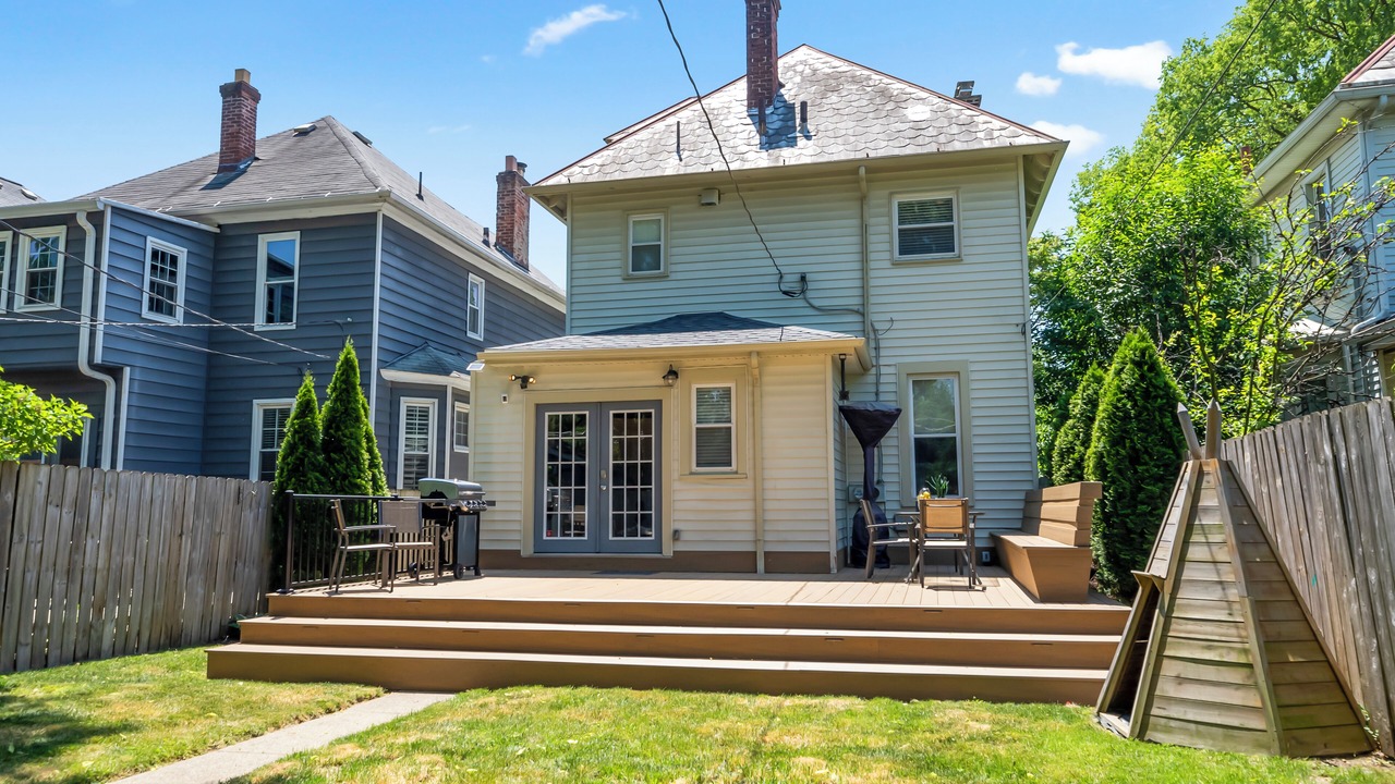 Photo of Outdoor in Merion Village