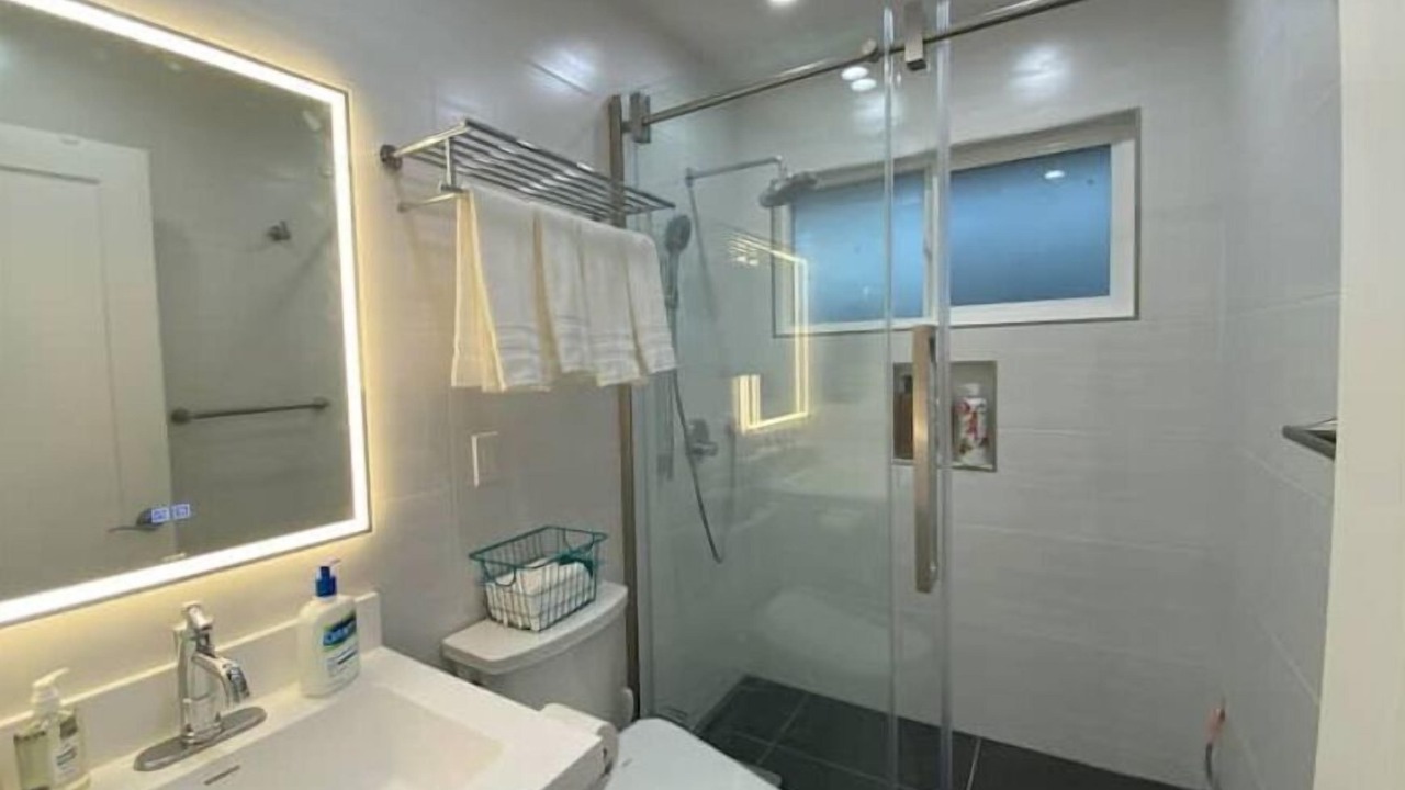 Photo of Bathroom in Edgemar - Pacific Manor