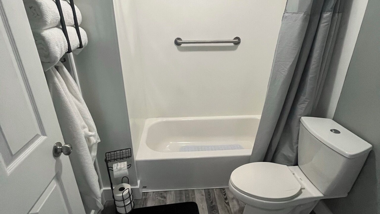 Photo of Bathroom in Buckeye Lake