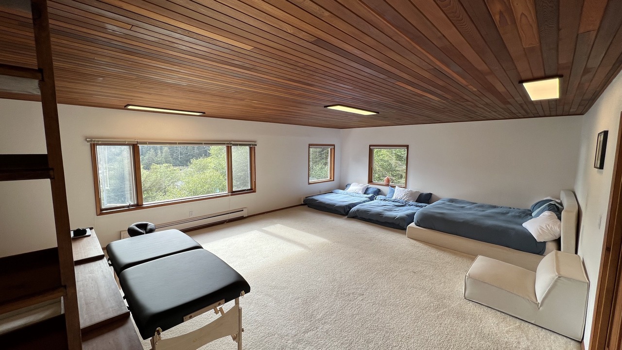 Photo of Bedroom in Sitka