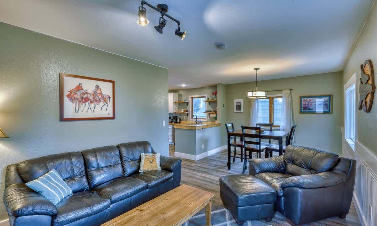 Photo of Bedroom in Kodiak