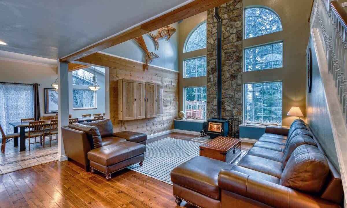 Photo of Bedroom in Kodiak
