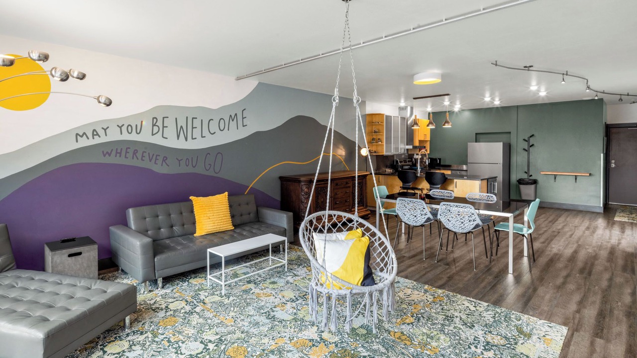 Photo of Livingroom in Downtown Juneau
