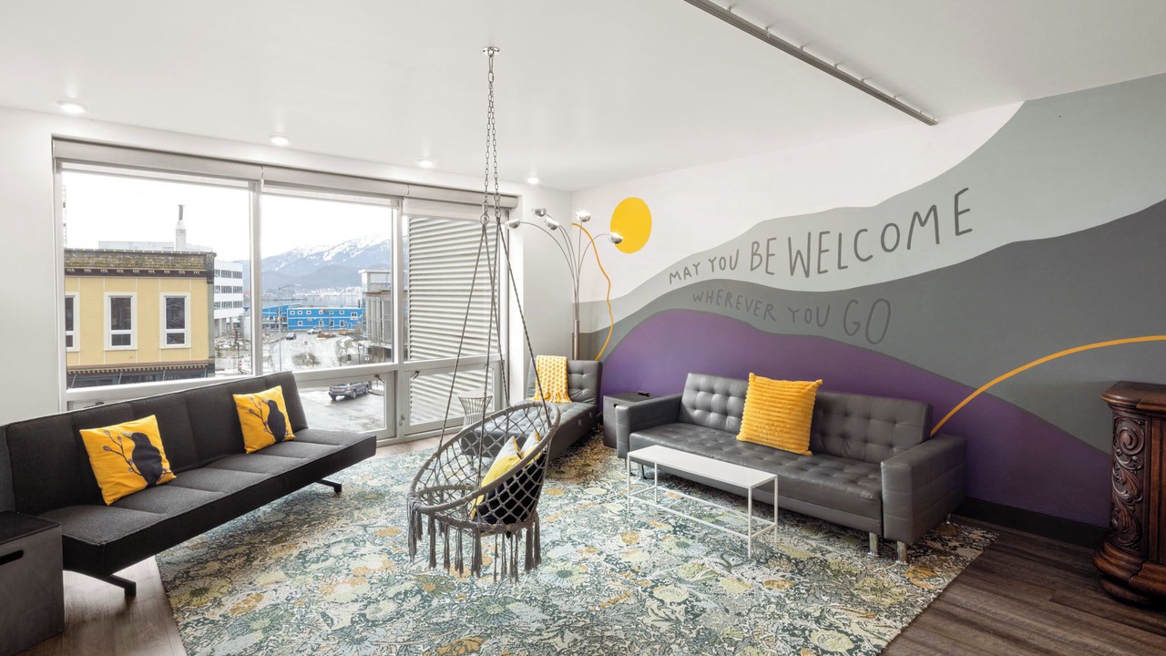Photo of Livingroom in Downtown Juneau