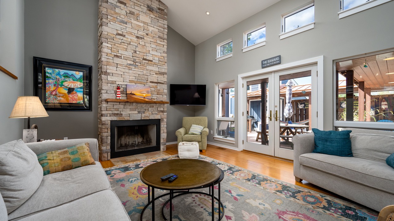 Photo of Livingroom in Country Club Estates