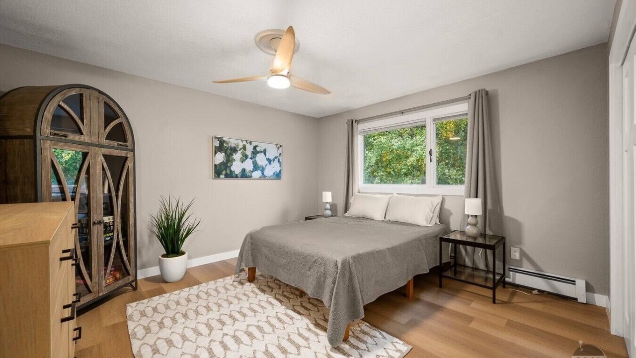Photo of Bedroom in Rogers Park