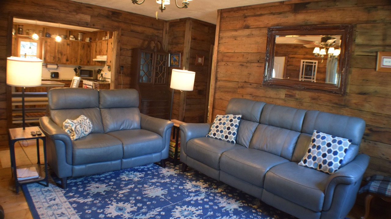 Photo of Livingroom in Pineola