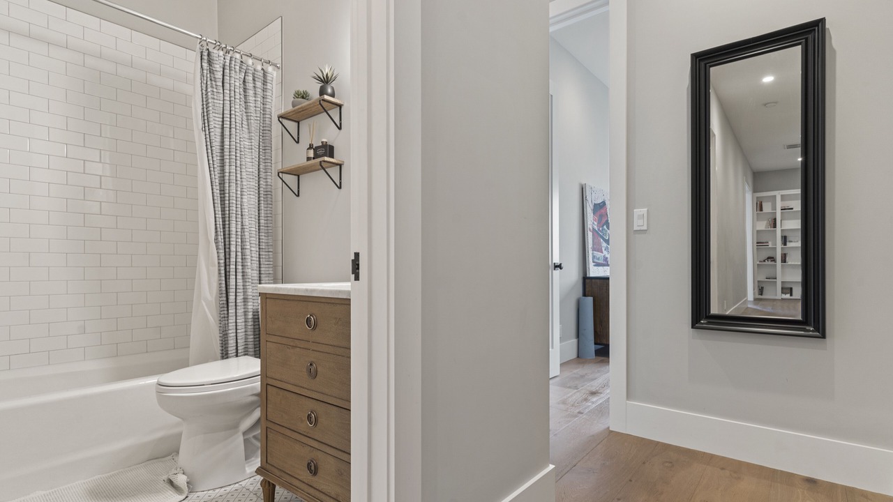 Photo of Bathroom in Cow Hollow