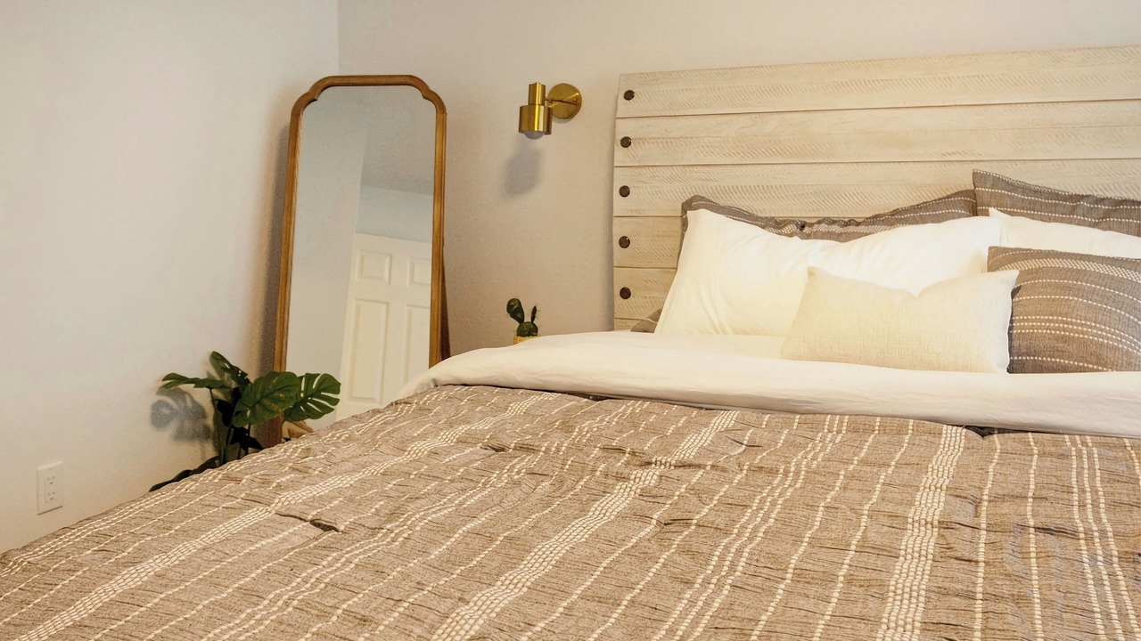 Photo of Bedroom in University Area