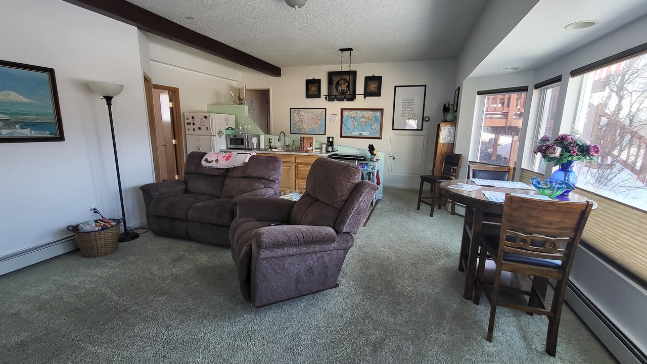 Photo of Livingroom in Old Seward - Oceanview