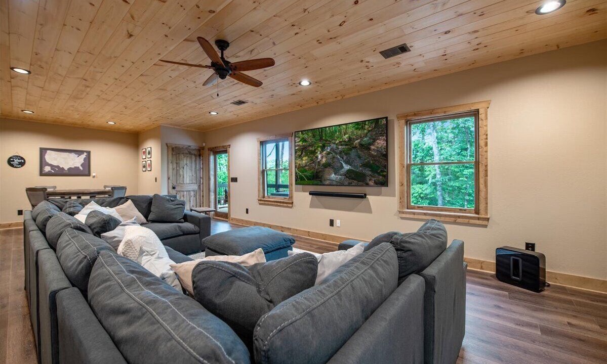 Photo of Livingroom in Ellijay