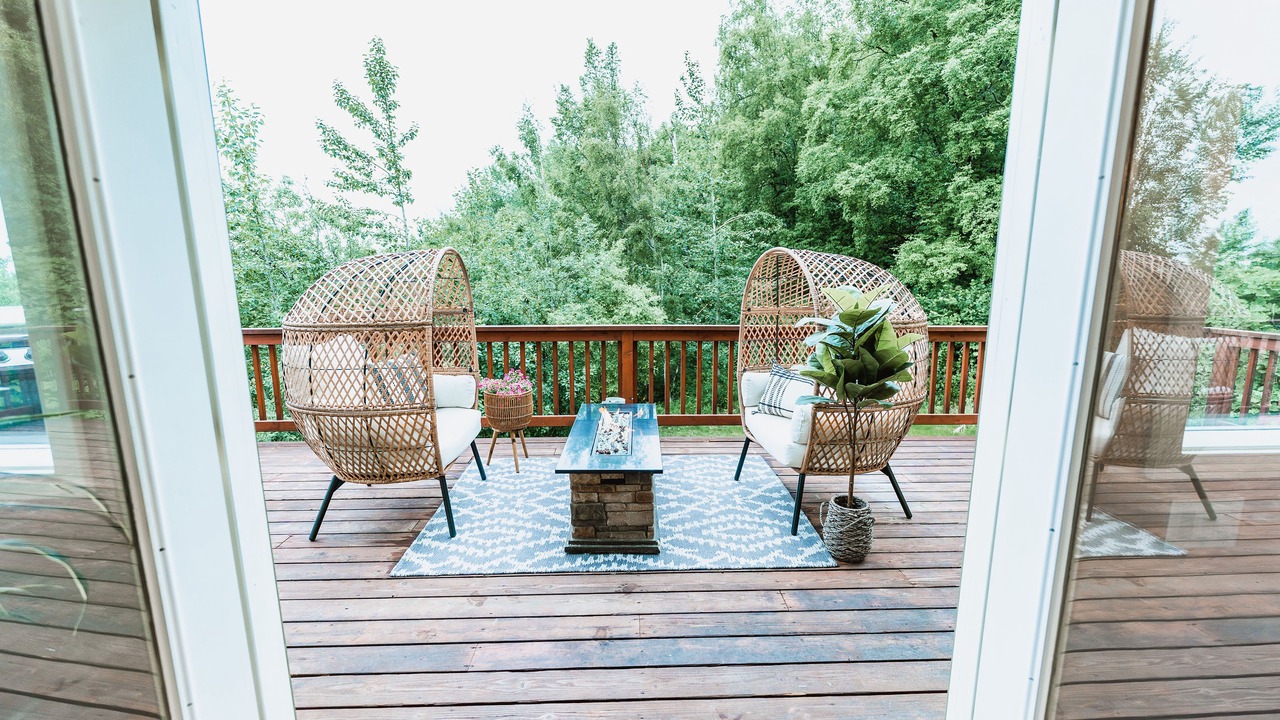 Photo of Patio Balcony in Eagle River