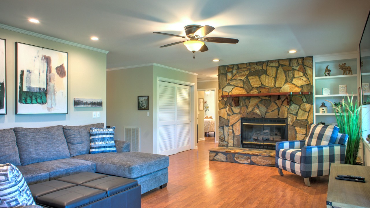 Photo of Livingroom in Bakersville