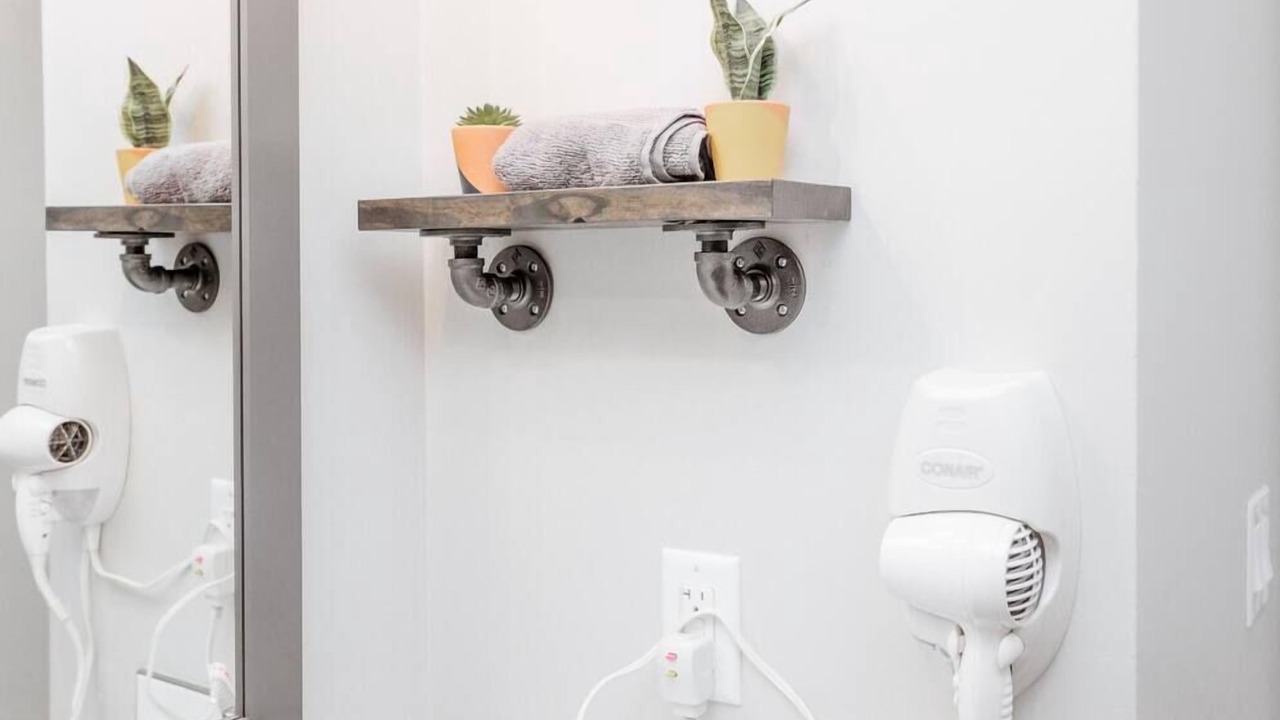 Photo of Bathroom in Weinland Park
