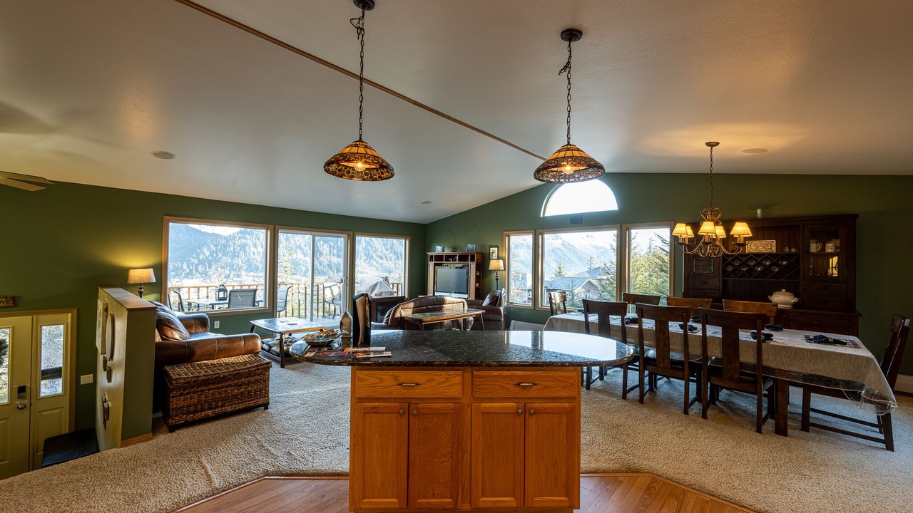 Photo of Livingroom in West Juneau
