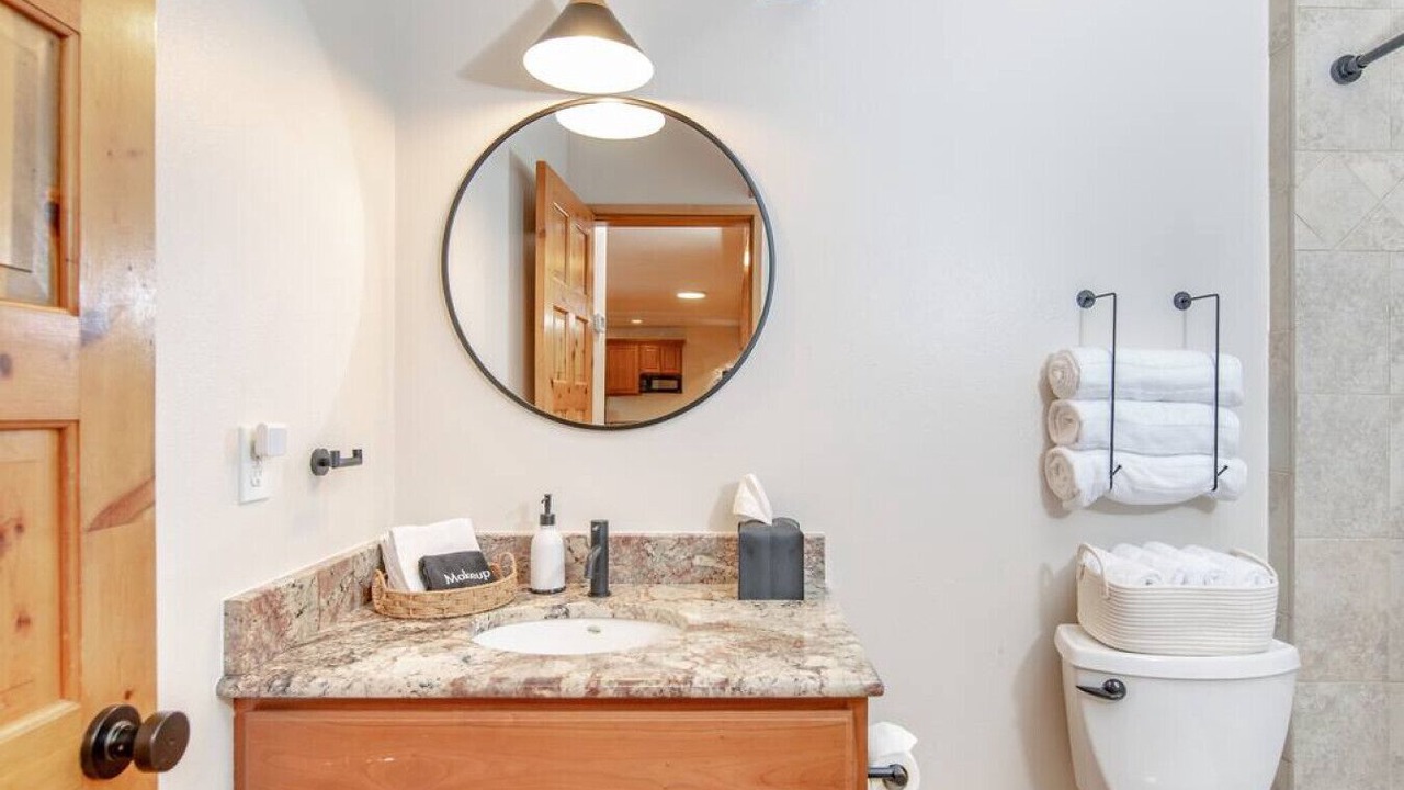 Photo of Bathroom in Taku - Campbell